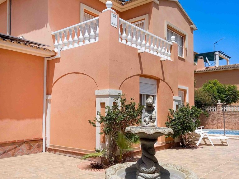 Villa for Sale in Albir Alfaz Del Pi, Alicante 23