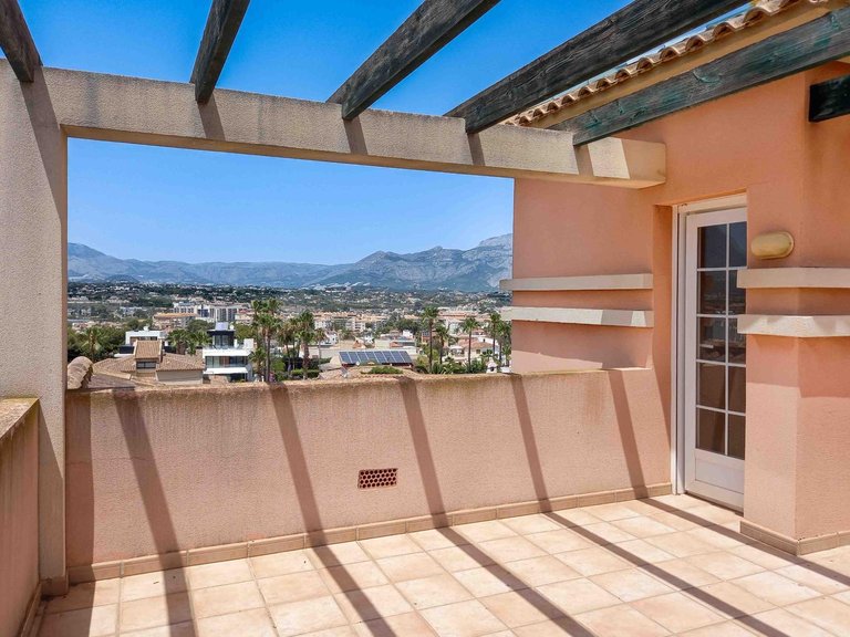 Villa for Sale in Albir Alfaz Del Pi, Alicante 4