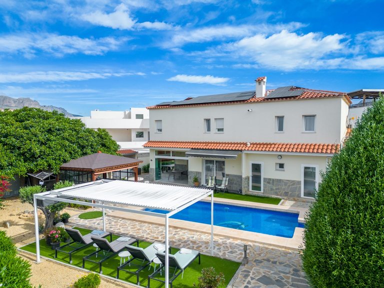 Villa for Sale in Albir Alfaz Del Pi, Alicante 1
