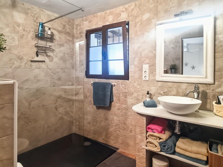 Villa for Sale in Albir Alfaz Del Pi, Alicante 27
