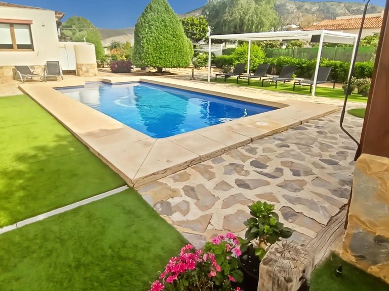 Villa for Sale in Albir Alfaz Del Pi, Alicante 6