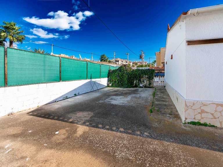 Villa for Sale in Albir Alfaz Del Pi, Alicante 26