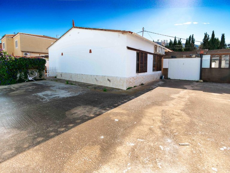 Villa for Sale in Albir Alfaz Del Pi, Alicante 28