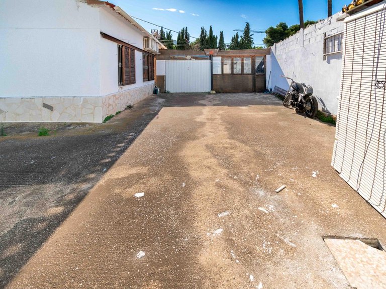 Villa for Sale in Albir Alfaz Del Pi, Alicante 29