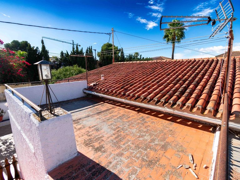 Villa for Sale in Albir Alfaz Del Pi, Alicante 30