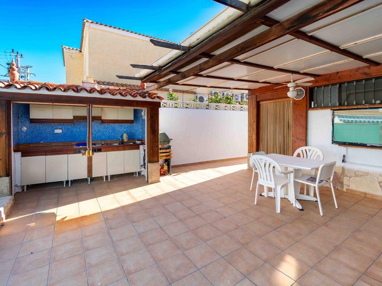 Villa for Sale in Albir Alfaz Del Pi, Alicante 8