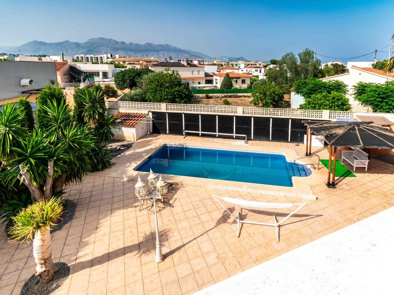 Villa for Sale in Albir Alfaz Del Pi, Alicante 1
