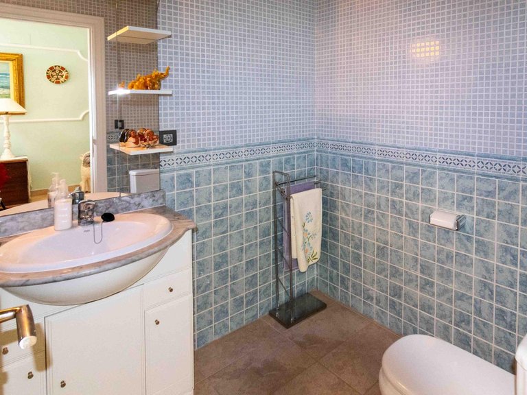 Villa for Sale in Albir Alfaz Del Pi, Alicante 22