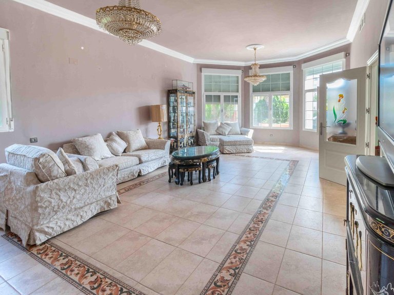 Villa for Sale in Albir Alfaz Del Pi, Alicante 4