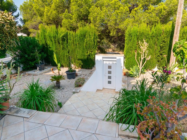 Villa for Sale in Albir Alfaz Del Pi, Alicante 12