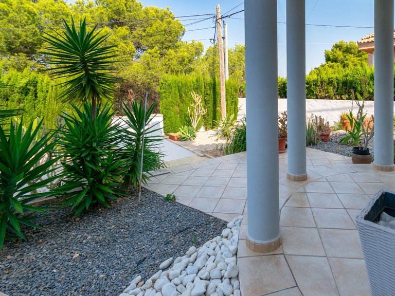 Villa for Sale in Albir Alfaz Del Pi, Alicante 13