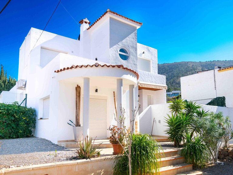 Villa for Sale in Albir Alfaz Del Pi, Alicante 2