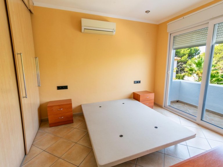 Villa for Sale in Albir Alfaz Del Pi, Alicante 32