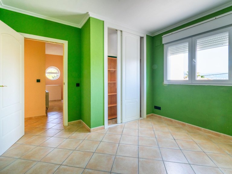 Villa for Sale in Albir Alfaz Del Pi, Alicante 36