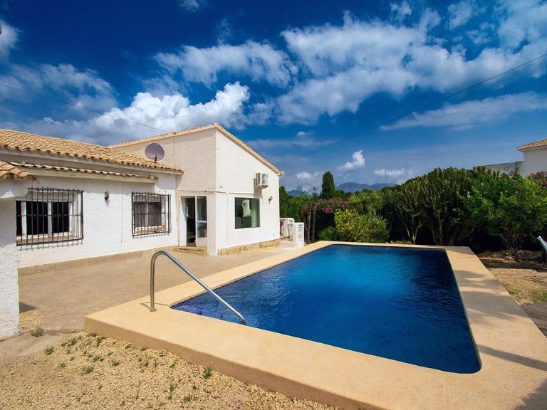 Villa for Sale in Albir Alfaz Del Pi, Alicante 1