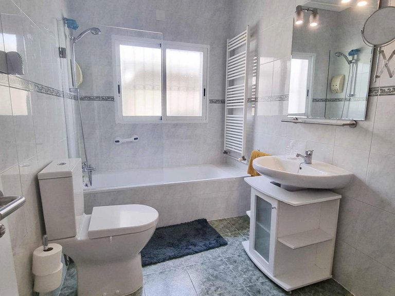 Villa for Sale in Albir Alfaz Del Pi, Alicante 21