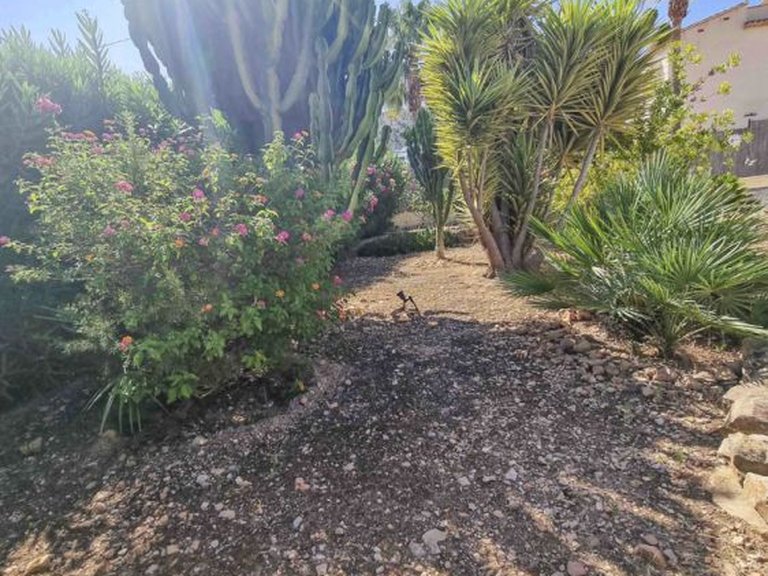 Villa for Sale in Albir Alfaz Del Pi, Alicante 23