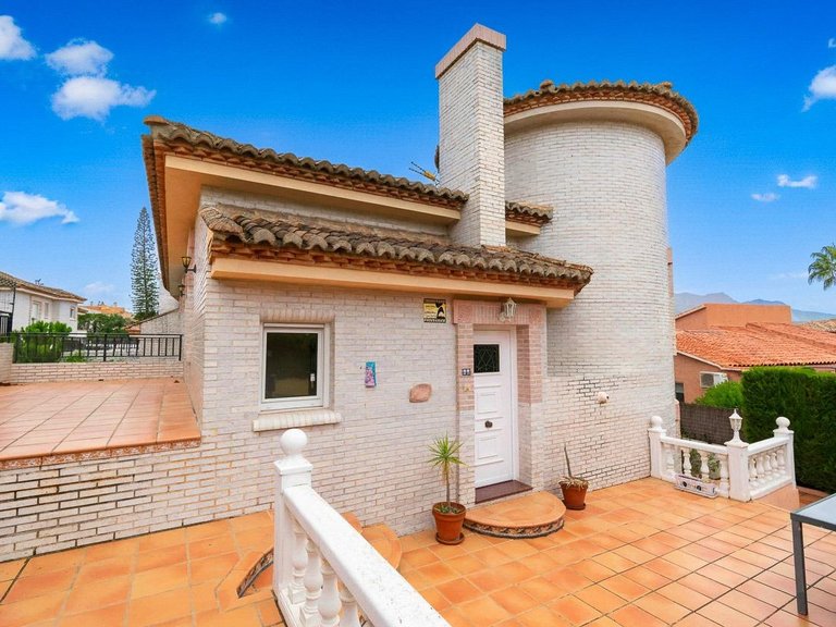 Town House for Sale in Albir Alfaz Del Pi, Alicante 1