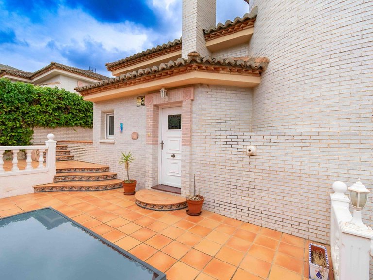 Town House for Sale in Albir Alfaz Del Pi, Alicante 2