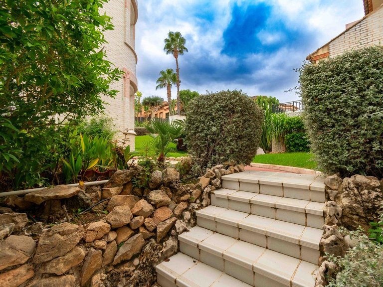 Town House for Sale in Albir Alfaz Del Pi, Alicante 33