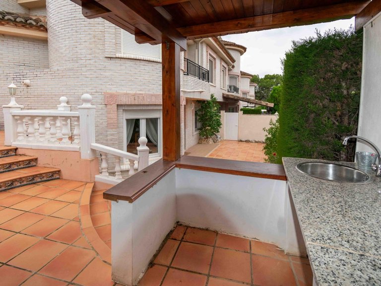 Town House for Sale in Albir Alfaz Del Pi, Alicante 5