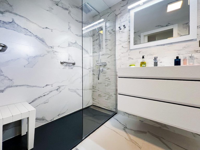 Apartment for Sale in Albir Alfaz Del Pi, Alicante 28