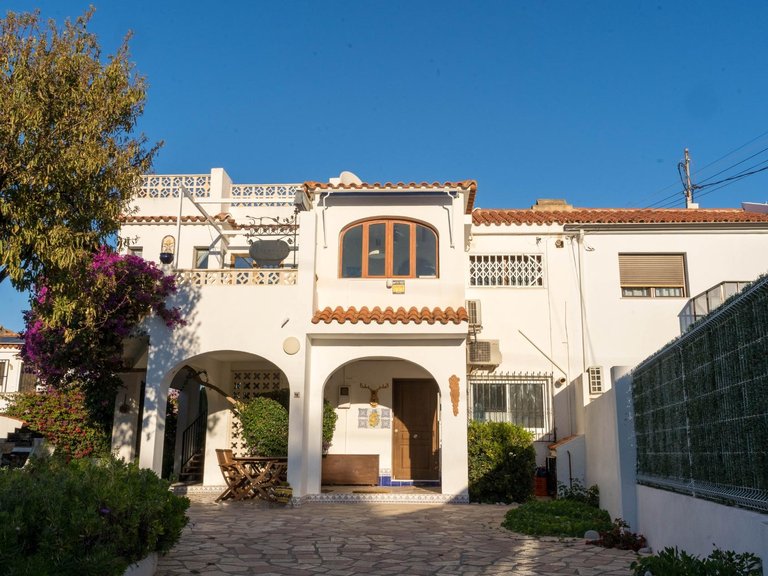 Town House for Sale in Albir Alfaz Del Pi, Alicante 4
