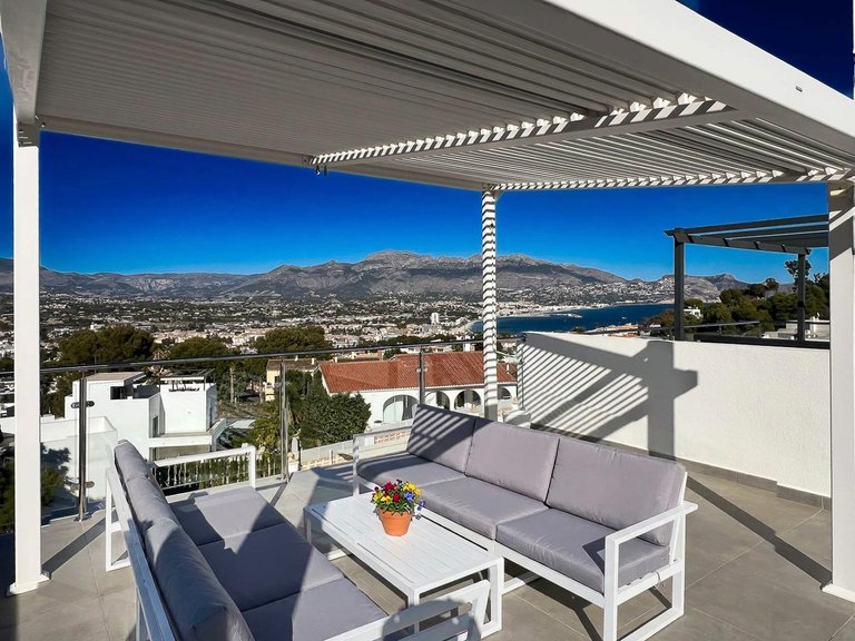 Town House for Sale in Albir Alfaz Del Pi, Alicante 1