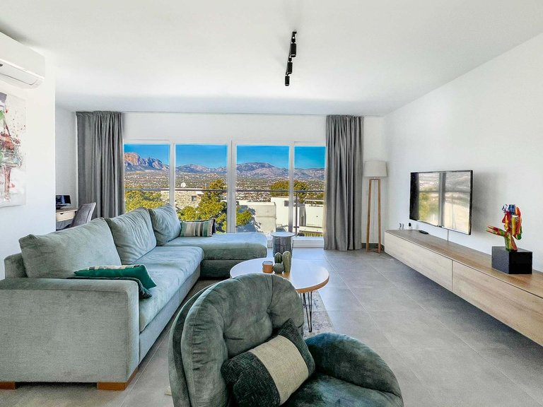 Town House for Sale in Albir Alfaz Del Pi, Alicante 2