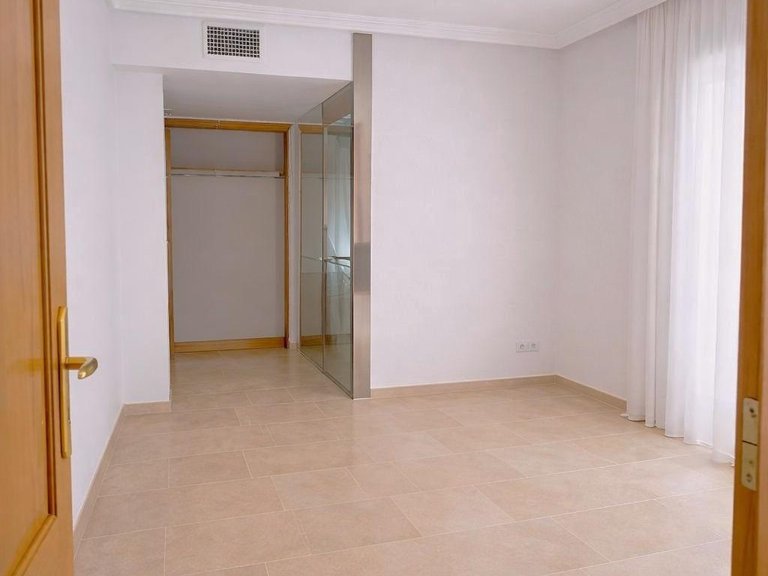 Apartment for Sale in Albir Alfaz Del Pi, Alicante 4