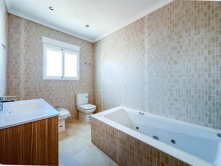 Villa for Sale in Alfaz del Pi Alfaz Del Pi, Alicante 40