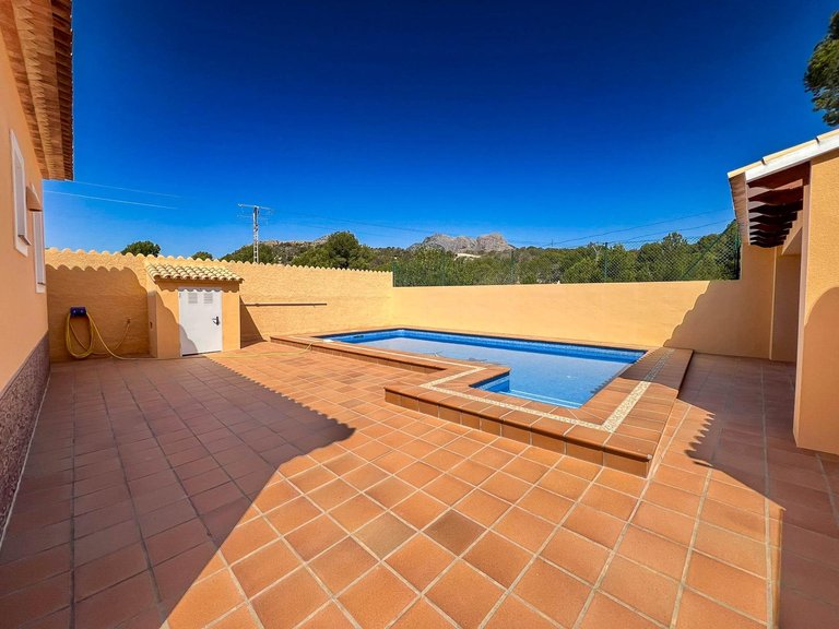 Villa for Sale in Alfaz del Pi Alfaz Del Pi, Alicante 46