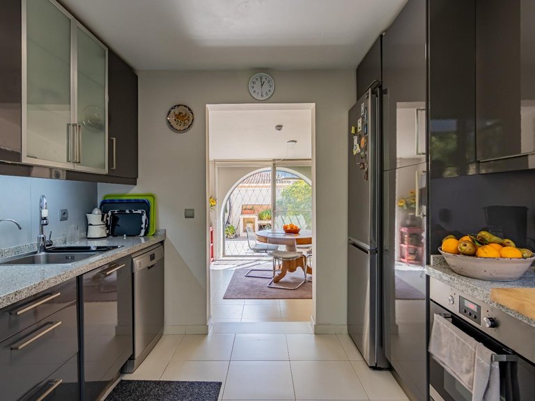Villa for Sale in Albir Alfaz Del Pi, Alicante 9