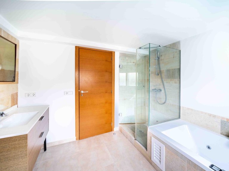 Town House for Sale in Albir Alfaz Del Pi, Alicante 26