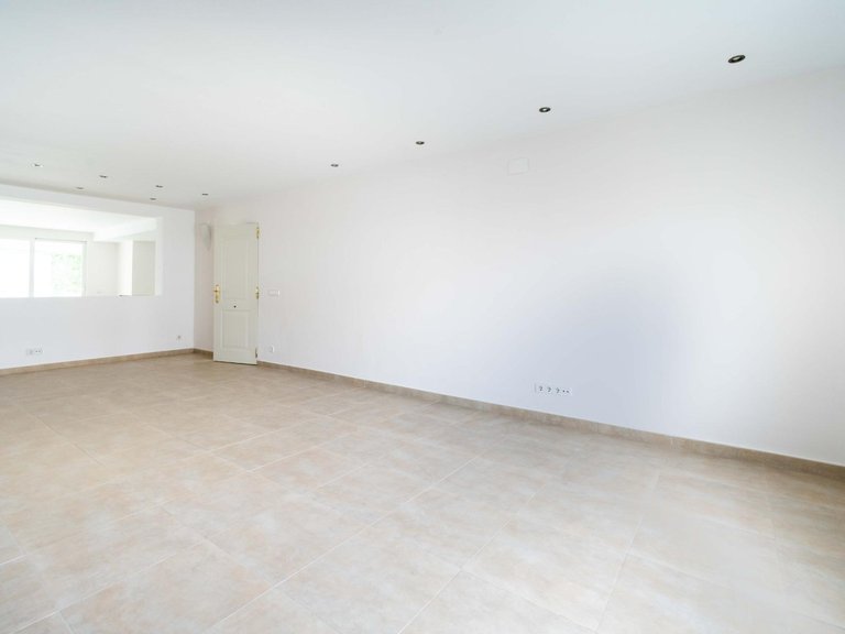 Town House for Sale in Albir Alfaz Del Pi, Alicante 32