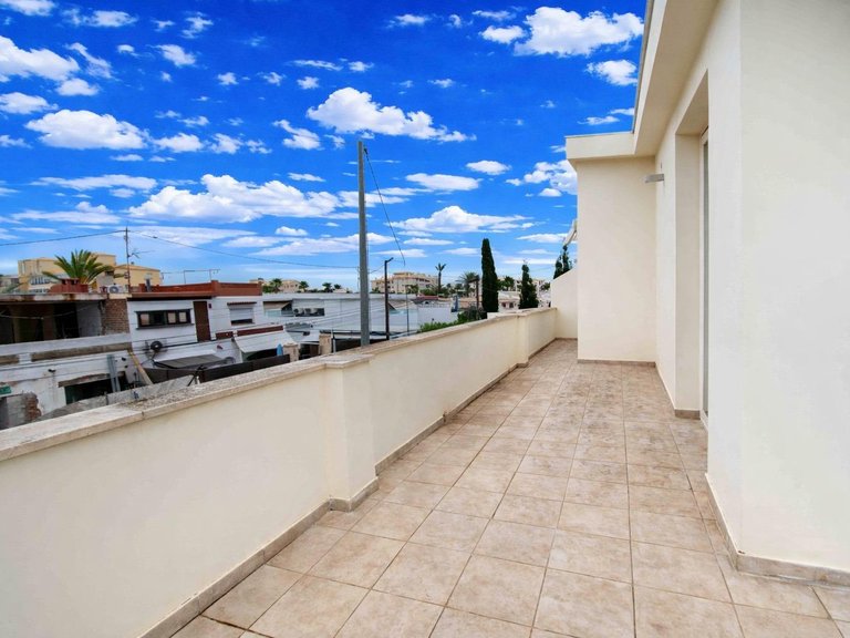 Town House for Sale in Albir Alfaz Del Pi, Alicante 38