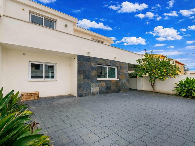 Town House for Sale in Albir Alfaz Del Pi, Alicante 6