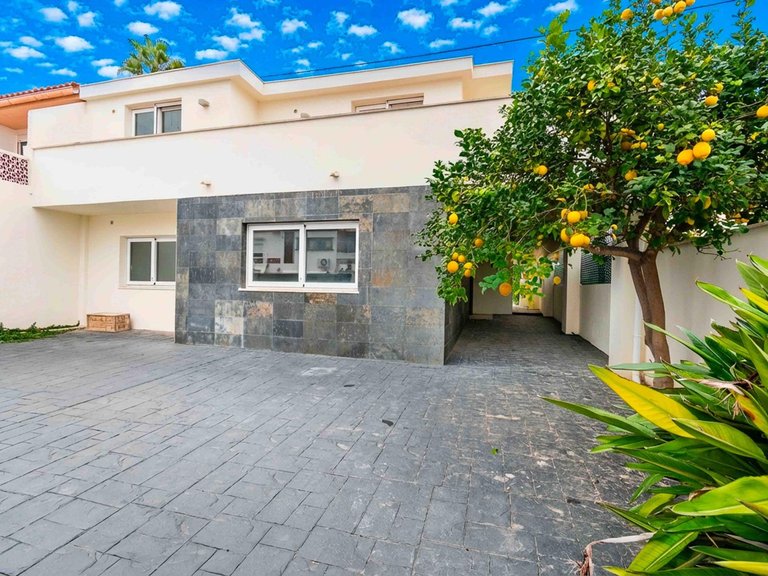 Town House for Sale in Albir Alfaz Del Pi, Alicante 7