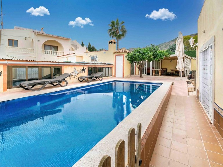 Villa for Sale in Albir Alfaz Del Pi, Alicante 2