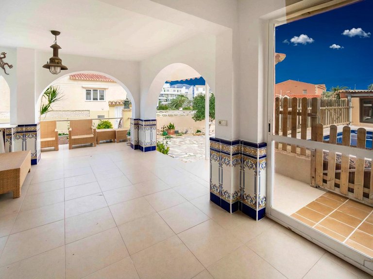 Villa for Sale in Albir Alfaz Del Pi, Alicante 5