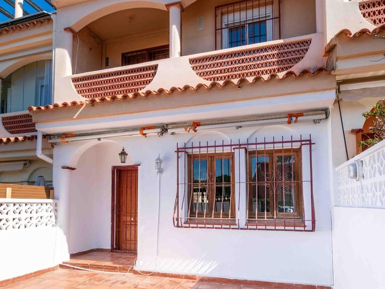 Town House for Sale in Albir Alfaz Del Pi, Alicante 1