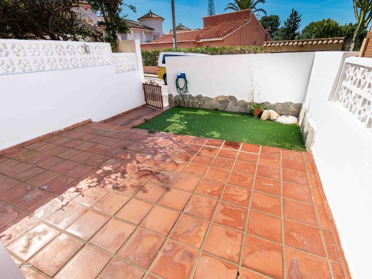 Town House for Sale in Albir Alfaz Del Pi, Alicante 2