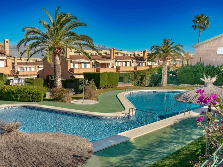 Town House for Sale in Albir Alfaz Del Pi, Alicante 1