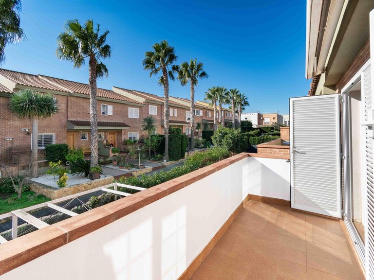 Town House for Sale in Albir Alfaz Del Pi, Alicante 17