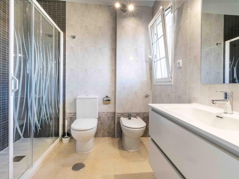 Town House for Sale in Albir Alfaz Del Pi, Alicante 19