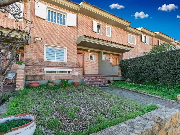 Town House for Sale in Albir Alfaz Del Pi, Alicante 2