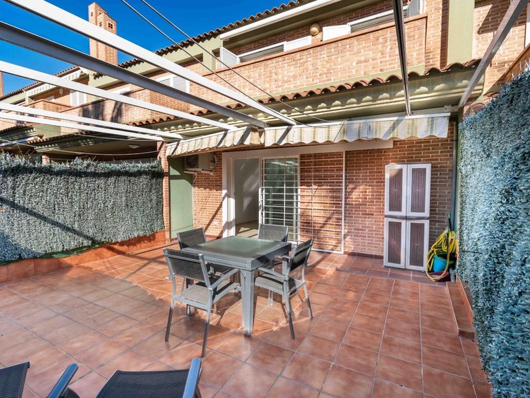 Town House for Sale in Albir Alfaz Del Pi, Alicante 28