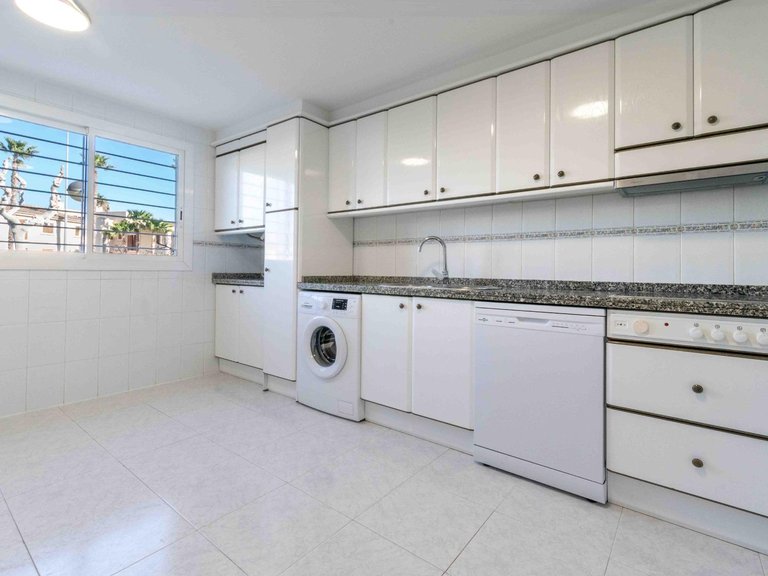 Town House for Sale in Albir Alfaz Del Pi, Alicante 8