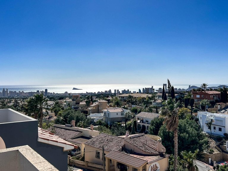 Villa for Sale in La nucia La Nucía, Alicante 1