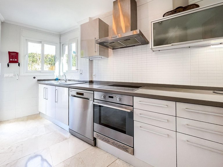 Villa for Sale in La nucia La Nucía, Alicante 19